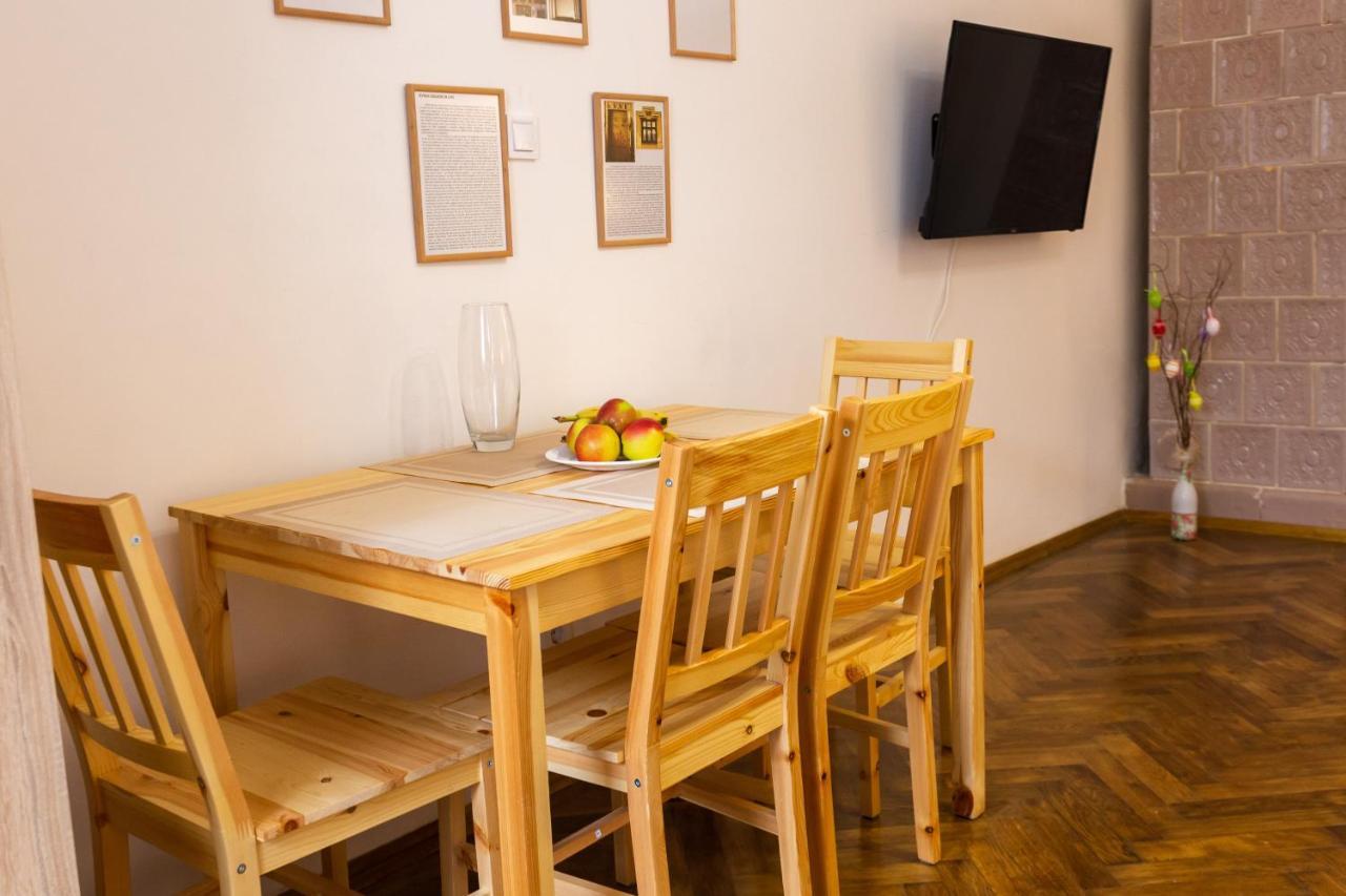 Peaceful Studio On Rynok Square Львов Экстерьер фото