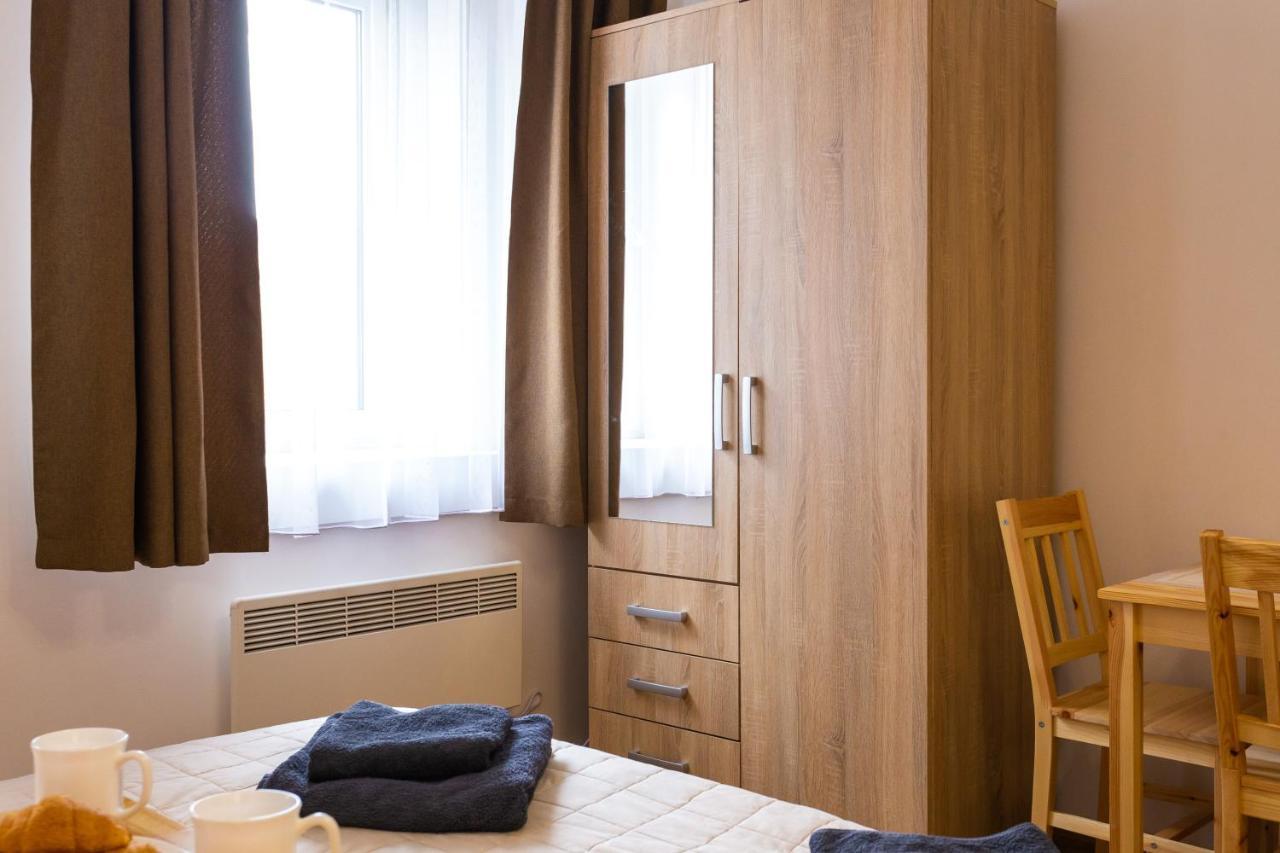 Peaceful Studio On Rynok Square Львов Экстерьер фото